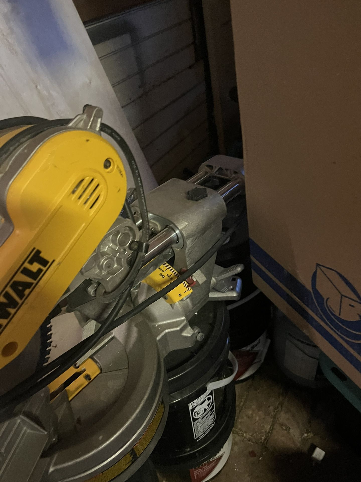 Dewalt
