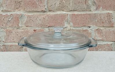 Vintage Anchor Hocking 2 Qt. Round Casserole Dish/Lid