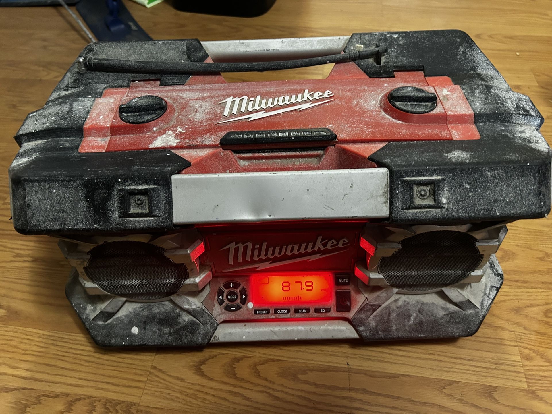 Milwaukee JobSite Radio