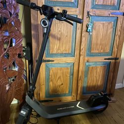 NIU KQI-2 Scooter Good Condition One Owner