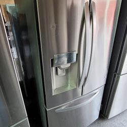 LG 33" WIDE Apartment Size Stainless Steel French Door Refrigerator 
