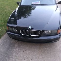 2000 BMW 540i