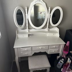Vintage vanity