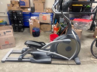 Spirit XE550 Elliptical