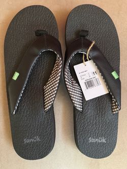 Sanuk Flip Flops Size 11