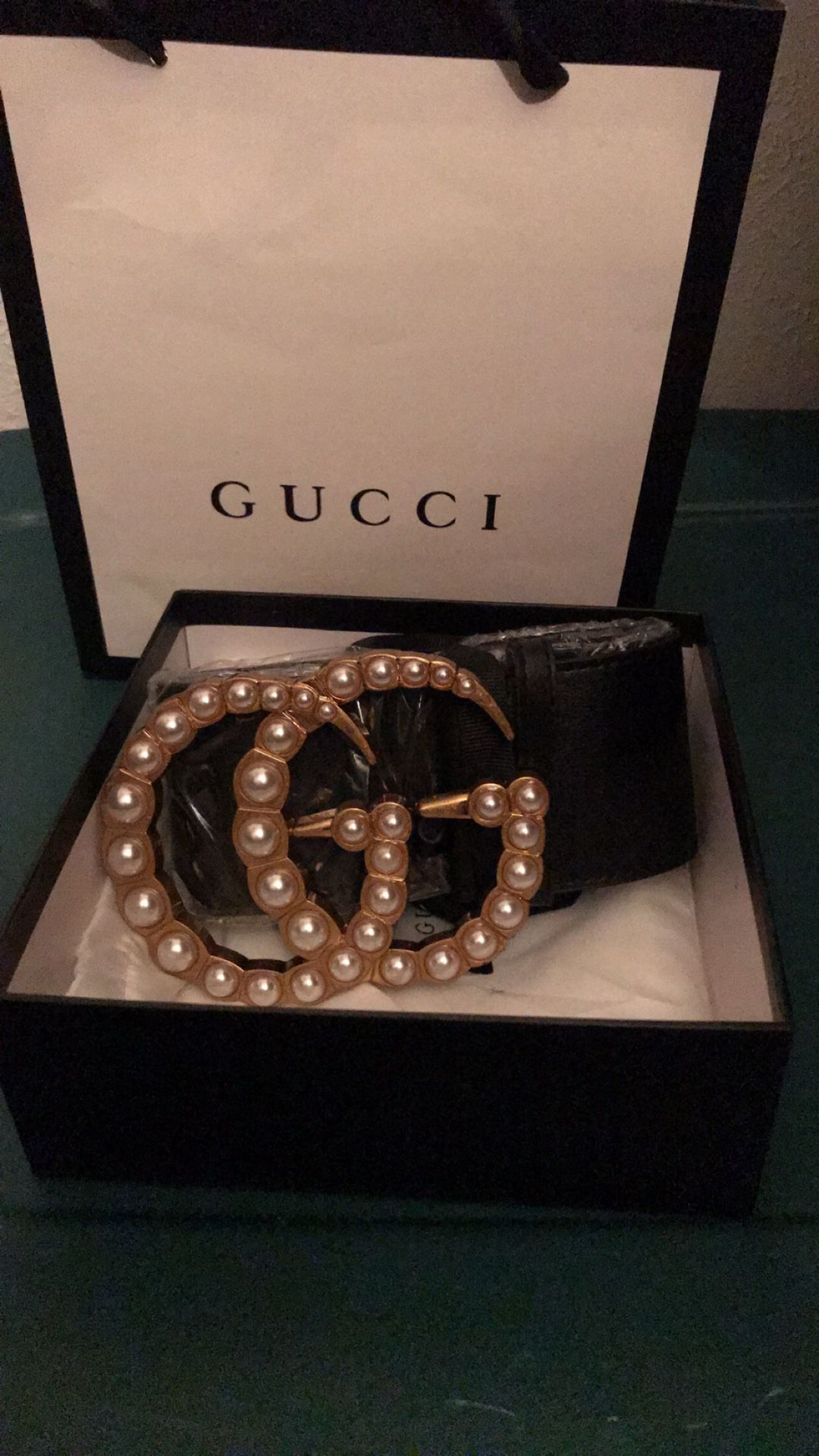 Women’s Gold Gucci Belt with pearl finish ( box included and bag)