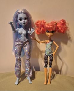 Monster High Dance Class Howleen Or Abbey Bominable-$15.00 Each/BOTH For $25.00