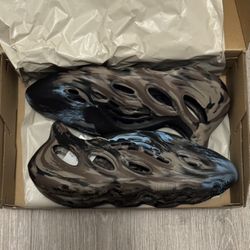 Adidas Yeezy Foam RNR - MX Cinder