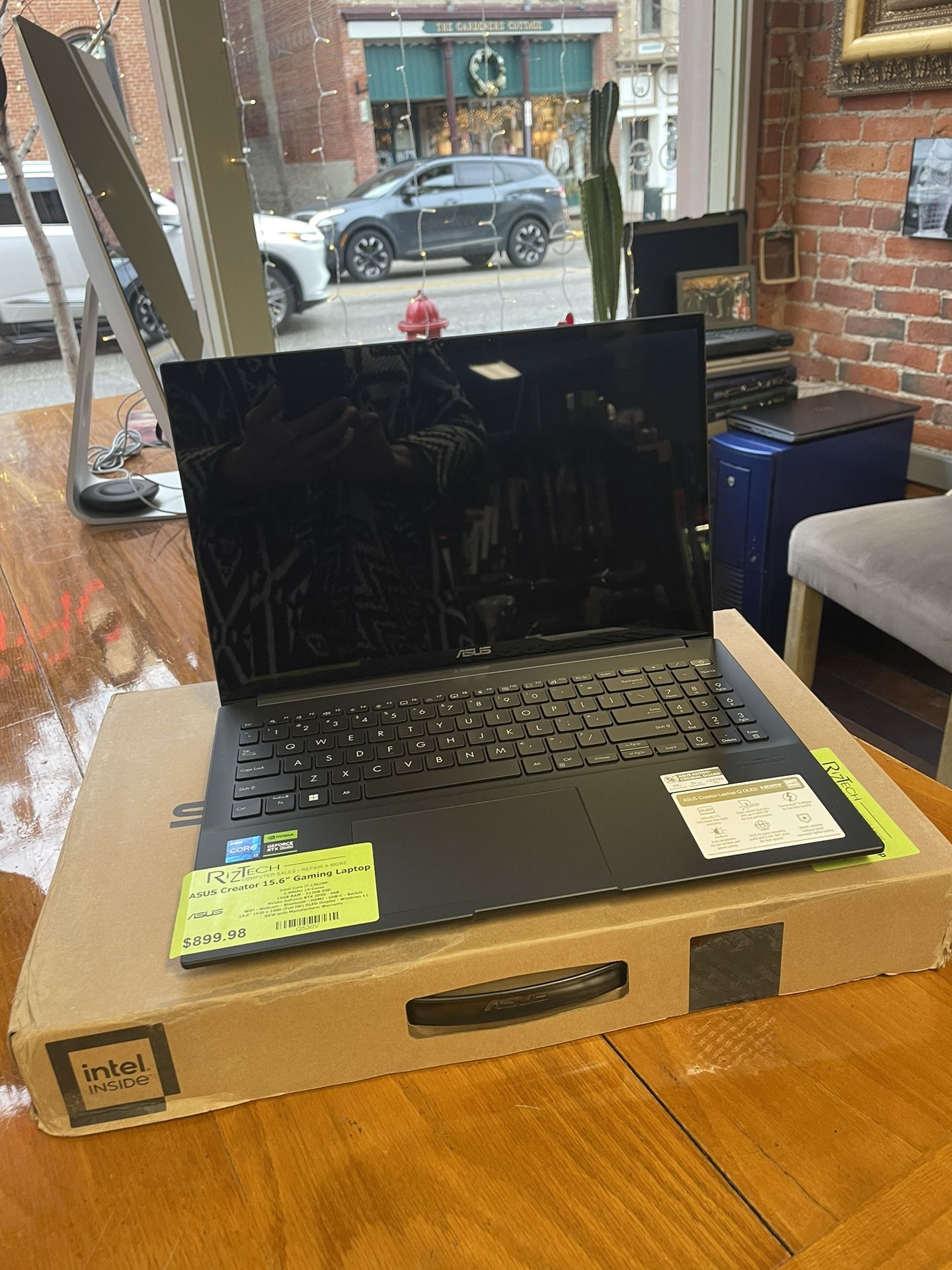 ASUS Creator 15.6" Gaming Laptop Intel Core i7-13620H 2.40GHz 10-Cores 16GB RAM 512GB SSD 6GB GPU
