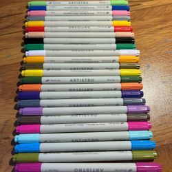 ARTISTRO Dual-tip markers. Water-based ink.