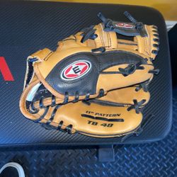 Easton Baseball Glove