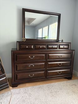 Dark wood king bedroom set - 6 piece