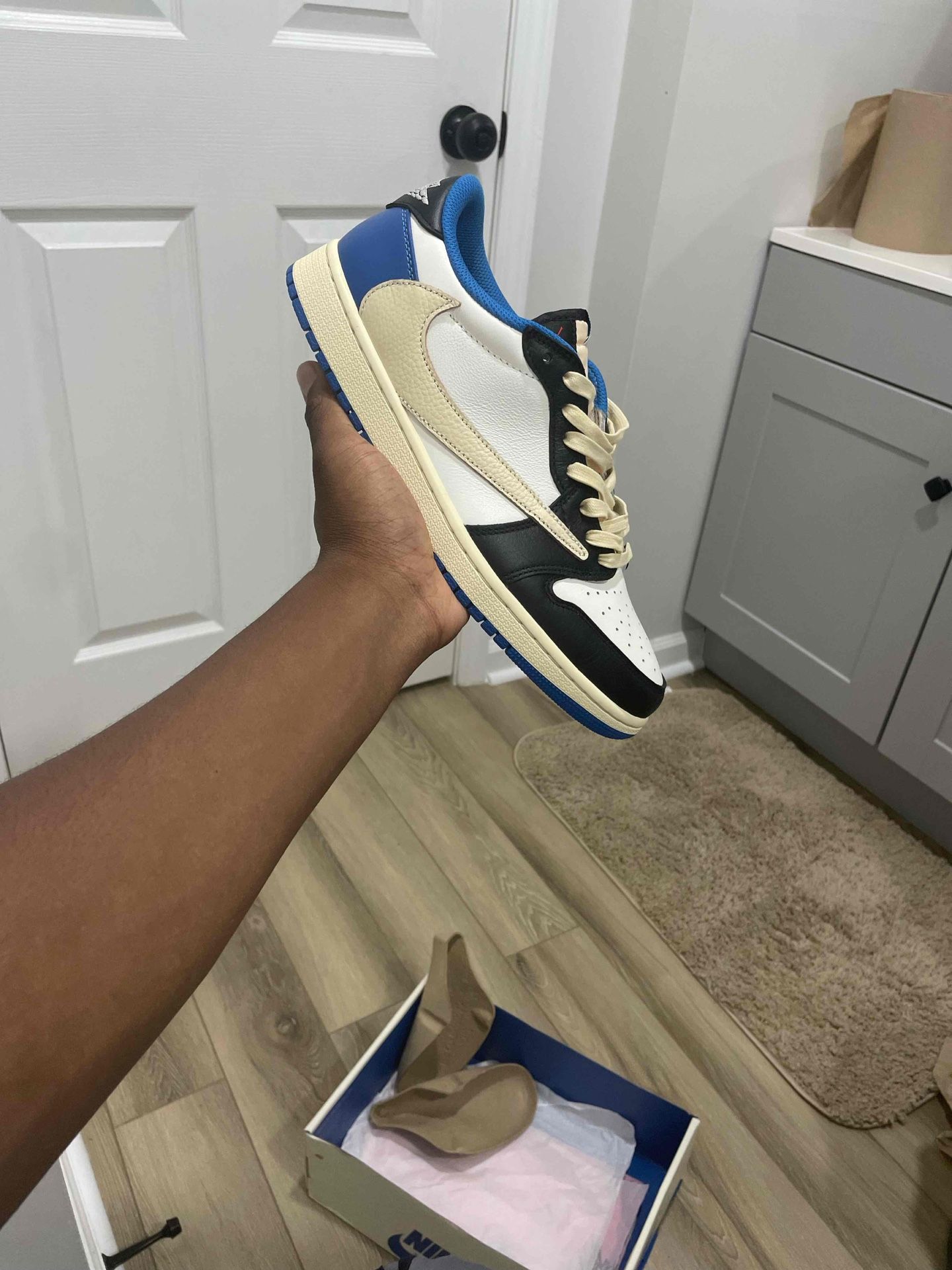Jordan 1 Low Travis Scott X Fragment OG SP
