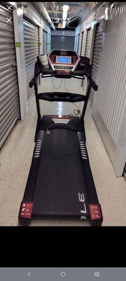 SOLE F65 TREADMILL ( EXCELLENT CONDITION & DELIVERY AVAILABLE TODAY)