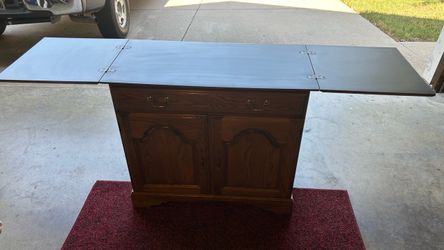 CRAWFORD FURNITURE SOLID OAK PORTABLE BAR – MADE IN USA – FOLD-OUT TOP
