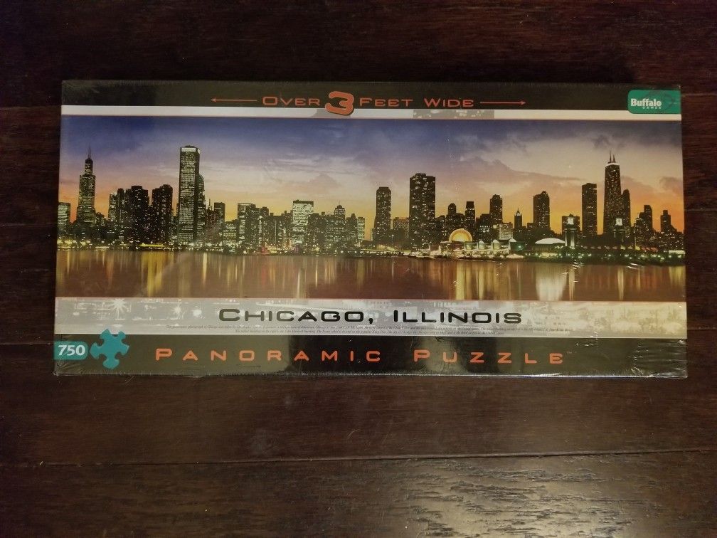 Chicago, Illinois 750 Piece Panoramic Puzzle