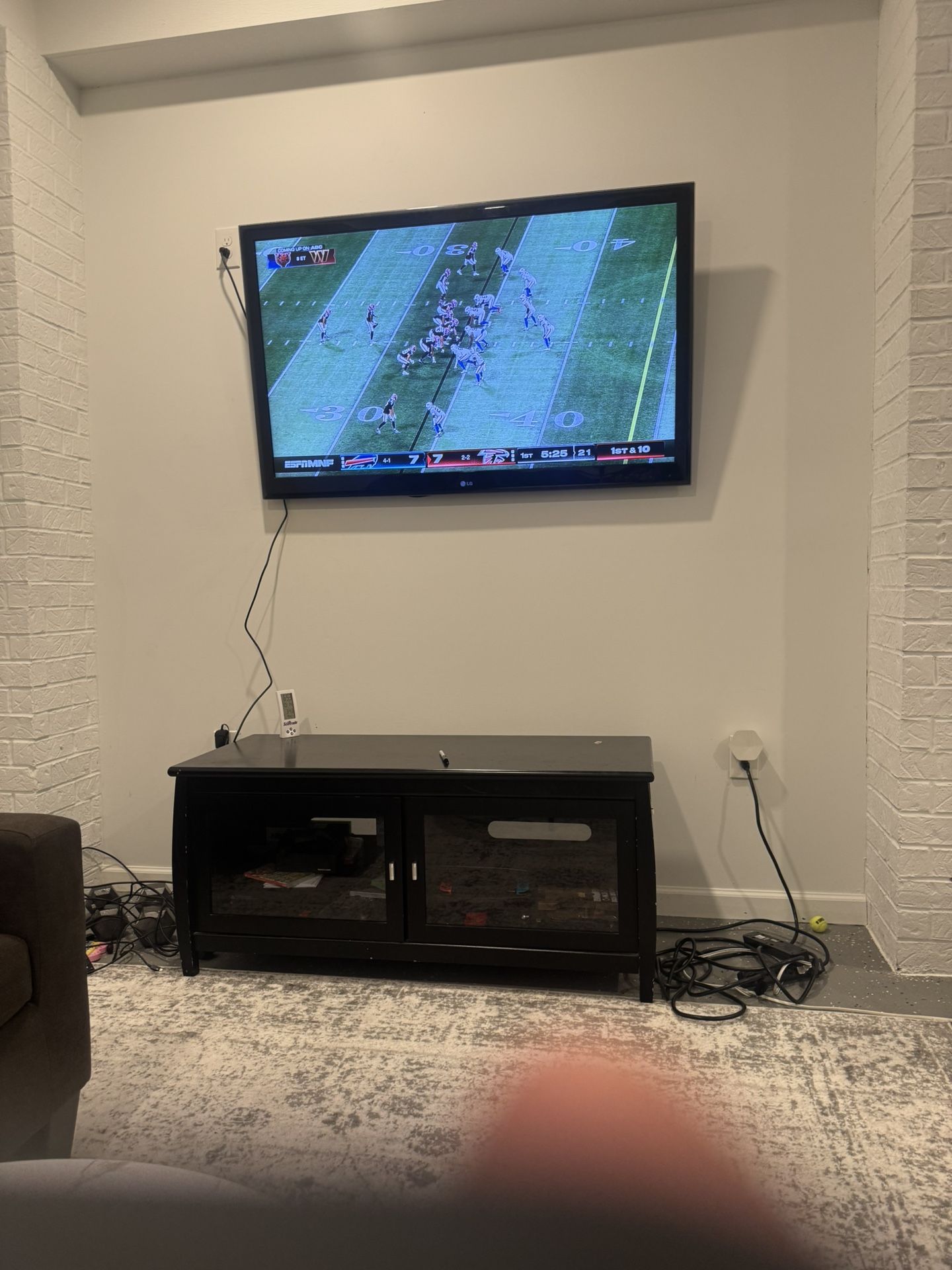 Used Tv Stand And 55 In Lg Tv And Wall Mount Included