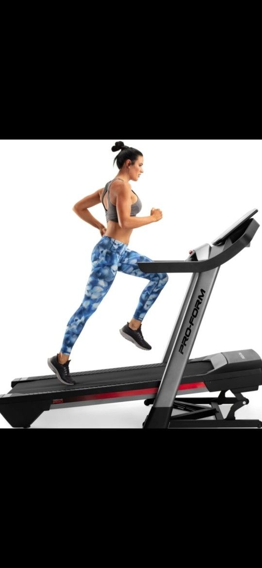 ProForm - Pro 5000 Smart Treadmill with 14” HD Pivot Touchscreen Display