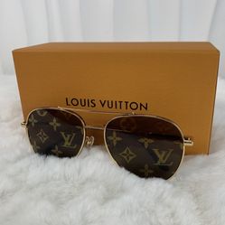 Louis Vuitton Aviator glasses