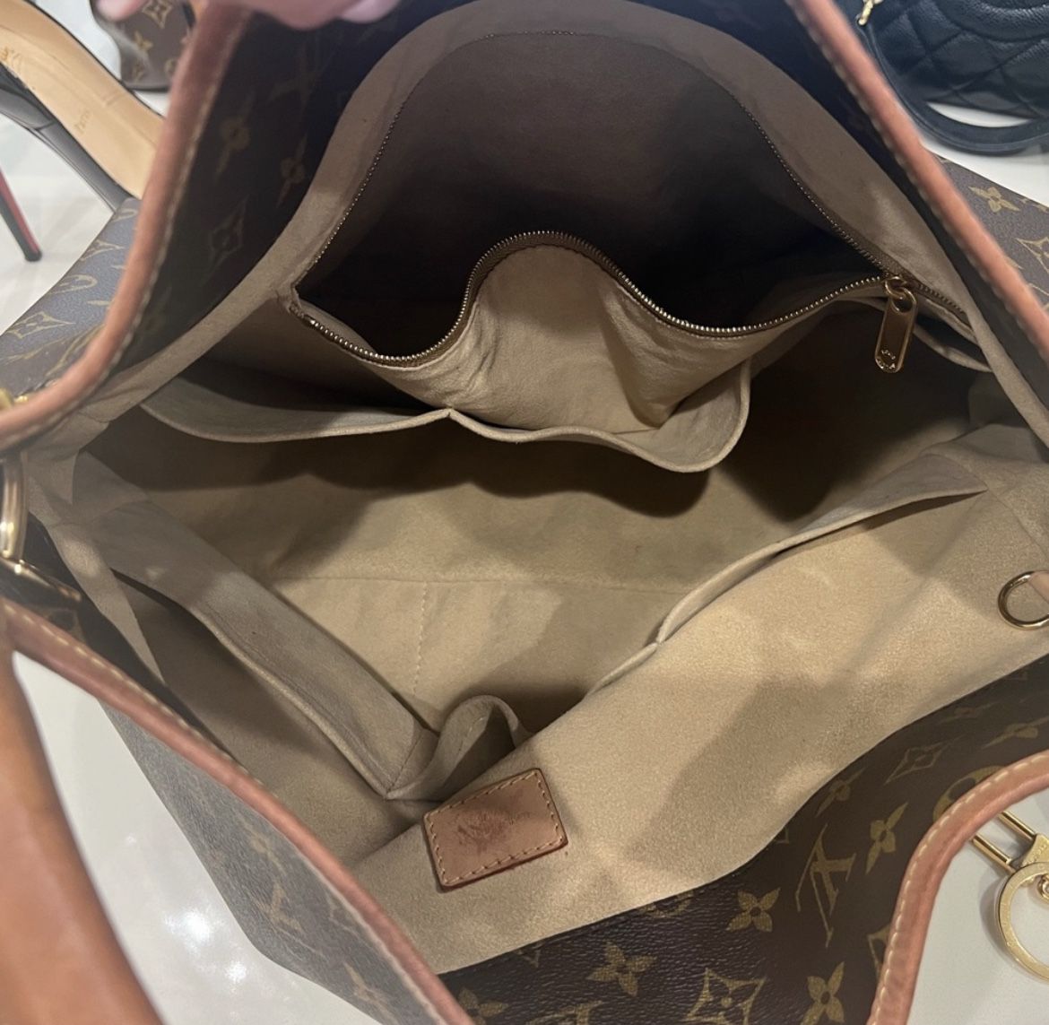 Louis Vuitton artistry bag for Sale in Gulfport, FL - OfferUp