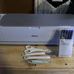 Cricut Maker 3 With Extras