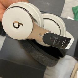 Beats Solo Pro Wireless Noise Cancelling Headphones