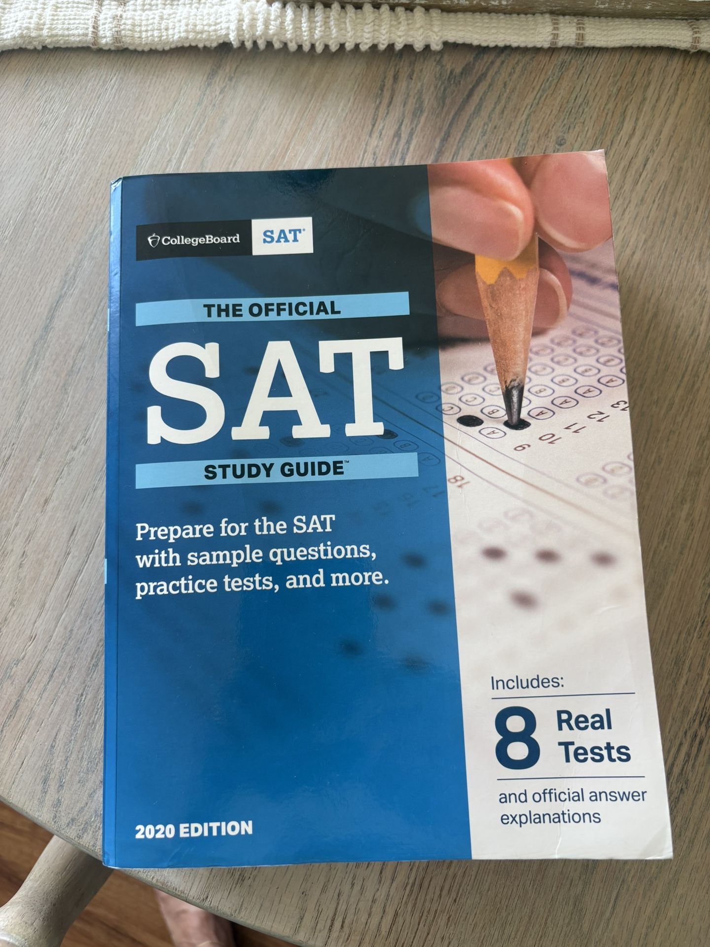 College Board SAT The official SAT study Guide - Prepare for the DAT with sample questions, practice tests, and more. 2020 Edition. New condition