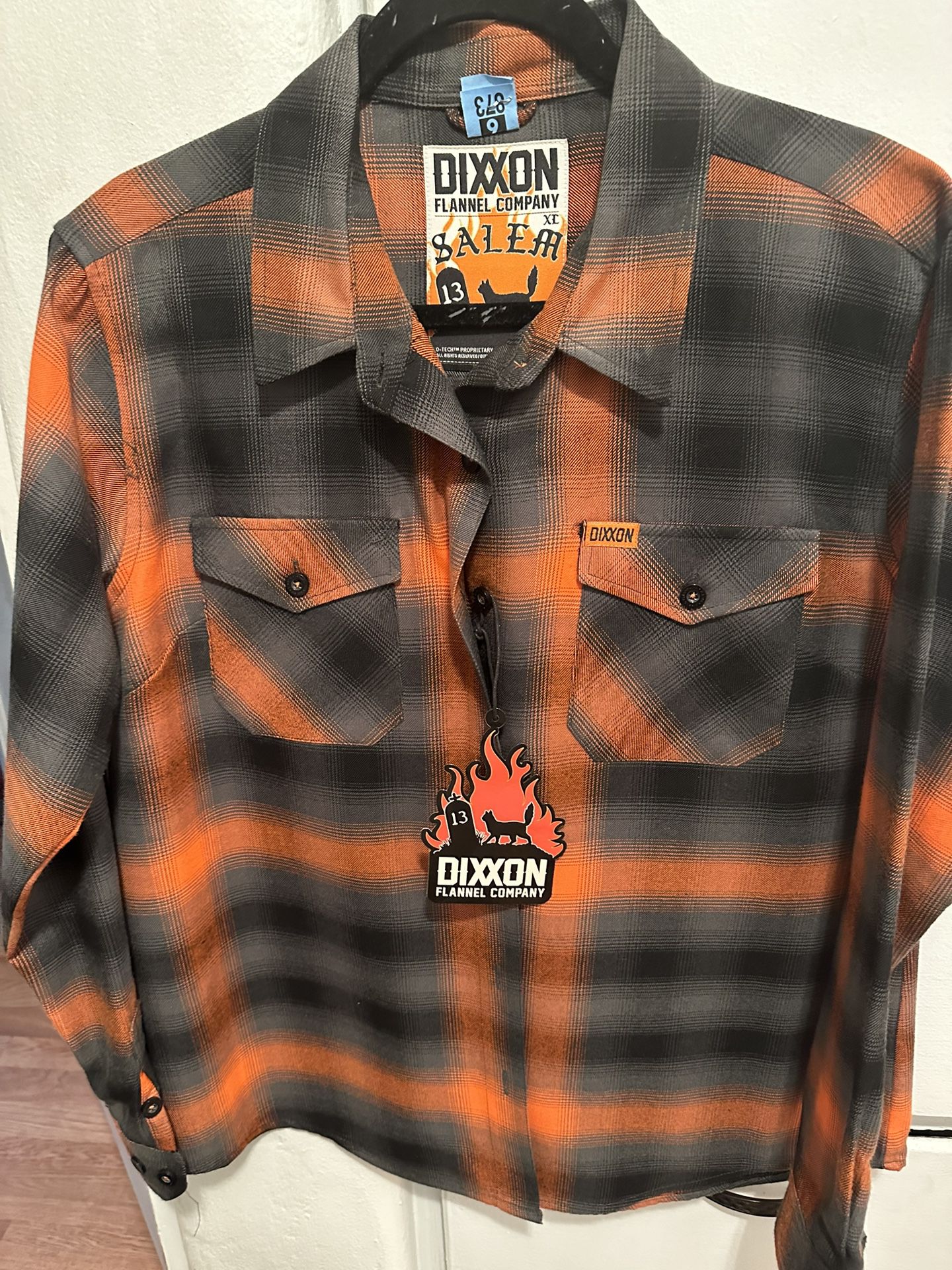 Dixxon Flannel Shirt Womens XL Gray Orange Plaid Salem Long Sleeve Halloween