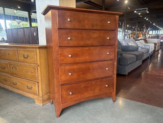MASTER DESIGNS Transitional 5-Drawer Tallboy Dresser
