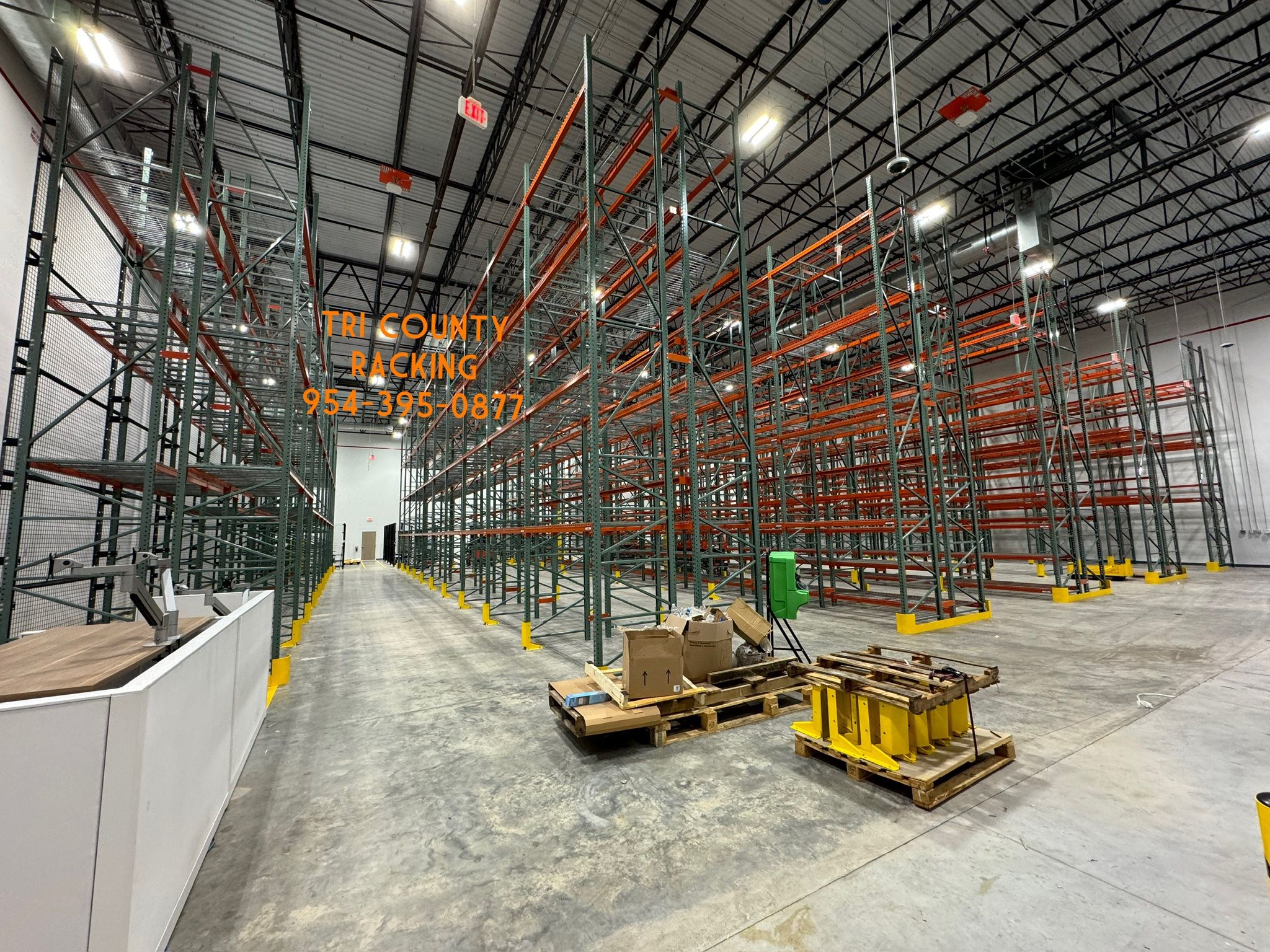 New & Used Pallet Racks Beams Uprights Wire Decks Industrial Racking Forklift