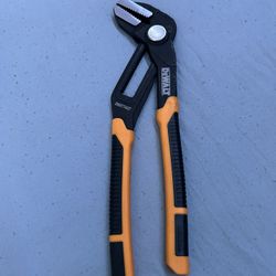 Dewalt 10’ Channel Locks
