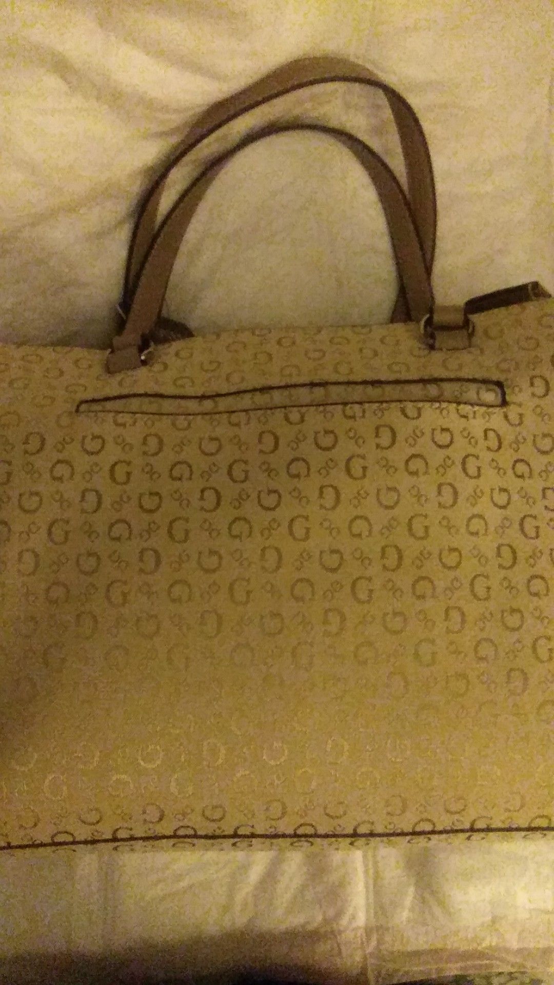 Guess purse 50$ Clothing