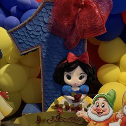 Snow White Piñata