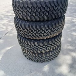 4-Lt255/75r17 Goodrich mum terrain tires