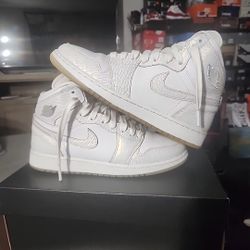 Air Jordan 1 High 