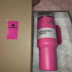 Stanley Quencher H2.0 Tumbler – 40 oz Hot Pink – Limited Edition – New in Box
