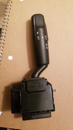 07 08 09 2007-2009 MAZDA 3 HEADLIGHT SWITCH WITHOUT FOG LIGHT. Condition is Used.
