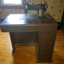1920s Sewing Machine And Table