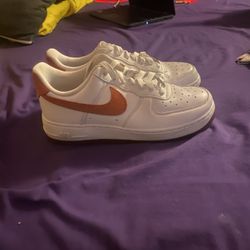 Pink And White Nike Tennis shoes 