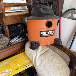 Vacuum ridgid used and 4 ft table