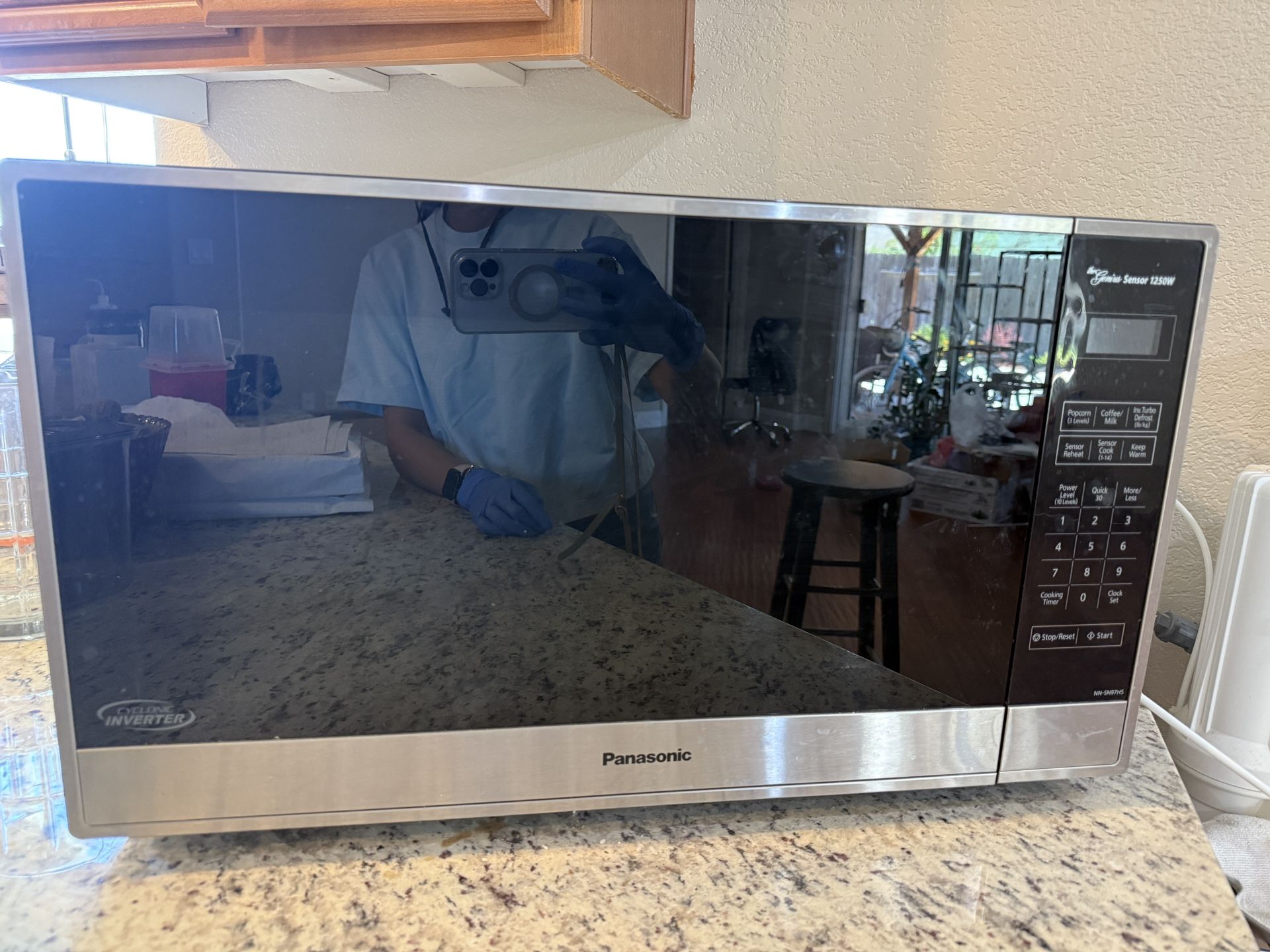 Panasonic Microwave- Very Clean