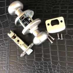 New!!! Door Knob Interior Locking Qty 4 @ $8 Ea