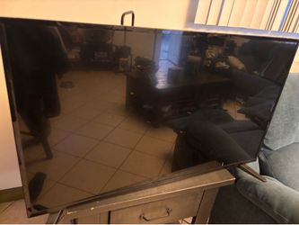 Insignia 43” TV