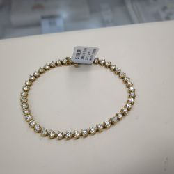 10k Diamond Tennis Bracelet 12.6 Grams Layaway Available 10% Down If You Are Interested Please Ask For Maribel Thank You 