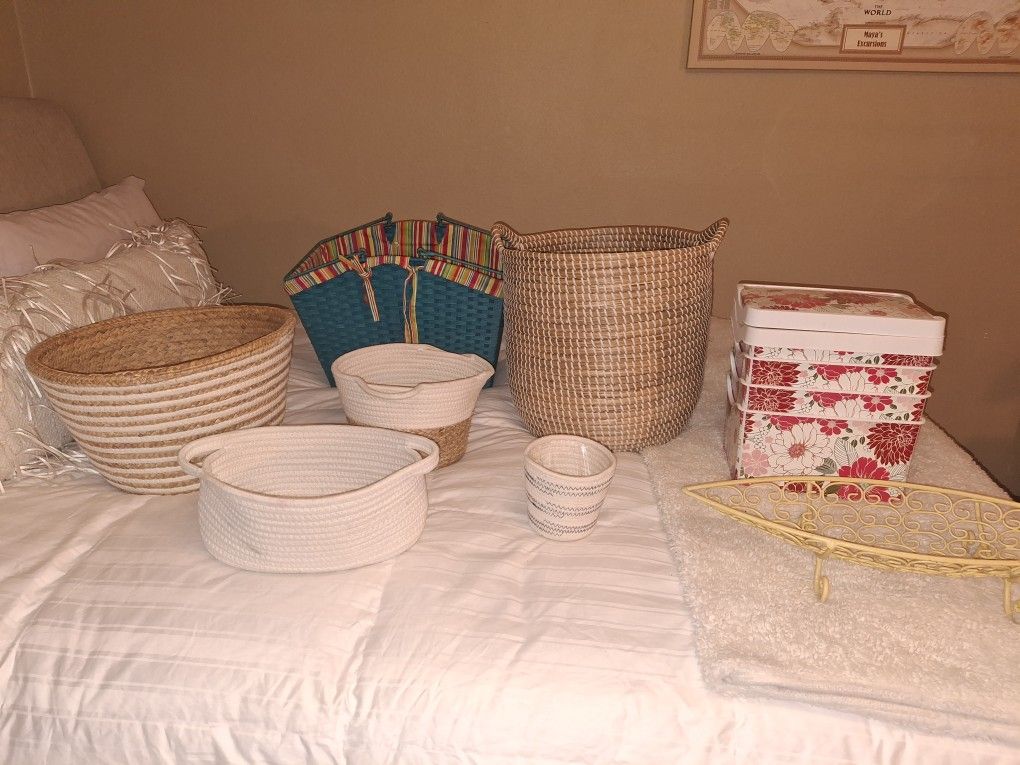 Baskets & Storage Containers