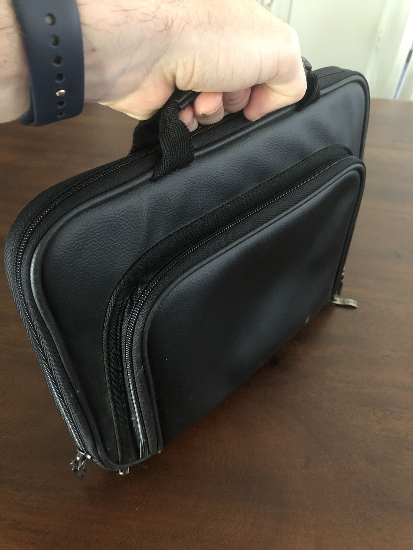 Leather laptop or tablet case