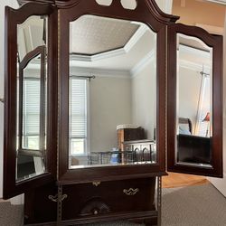 Thomasville collector’s Cherry Trifold Mirror 