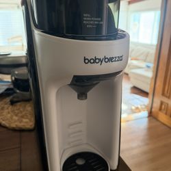 Baby Brezza Bottle Maker 