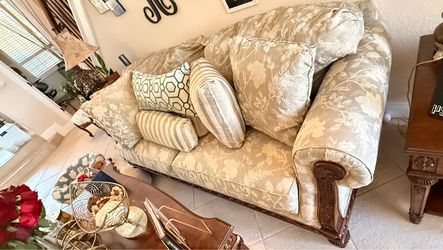 Hudson’s Floral sofa