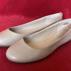 EASY SPIRIT GET CITY FLATS BALLET BEIGE LEATHER COMFORT WOMENS SHOES Size 11 
